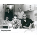 Superpunk - A Bisserl Was Geht Immer